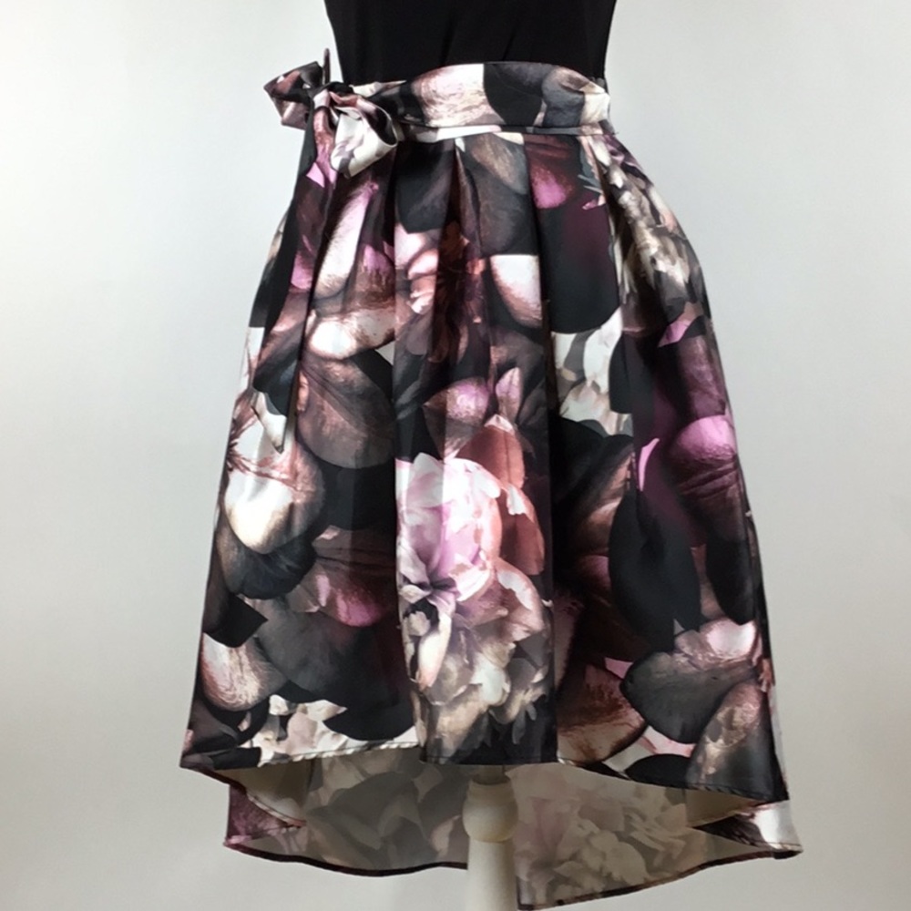 HI LOW A LINE DRESS - Picture 3 of 8